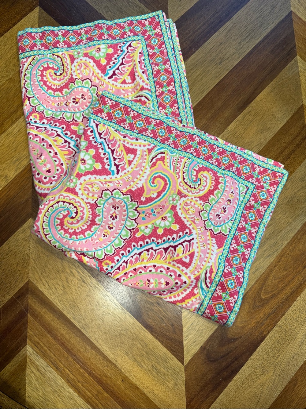 Vera Bradley by Peacock Alley Pink Paisley Pillow Sham set of 2